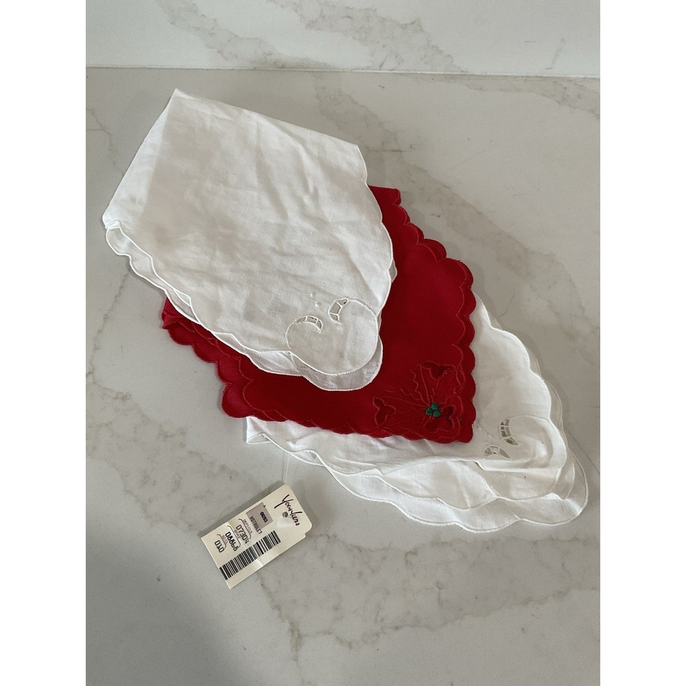 Lot Of 3 Bread Basket Liners Embroidered 2 White, 1 Christmas Red  Brand New